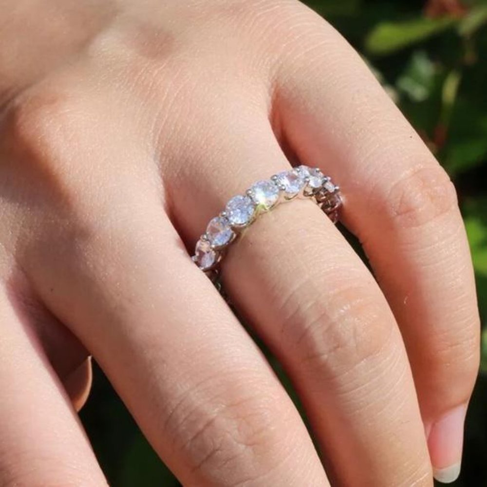 NEW DIAMOND 925 STERLING SILVER ENGAGEMENT RING, CUTE RING, SHINY RING. - Picture 2 of 6
